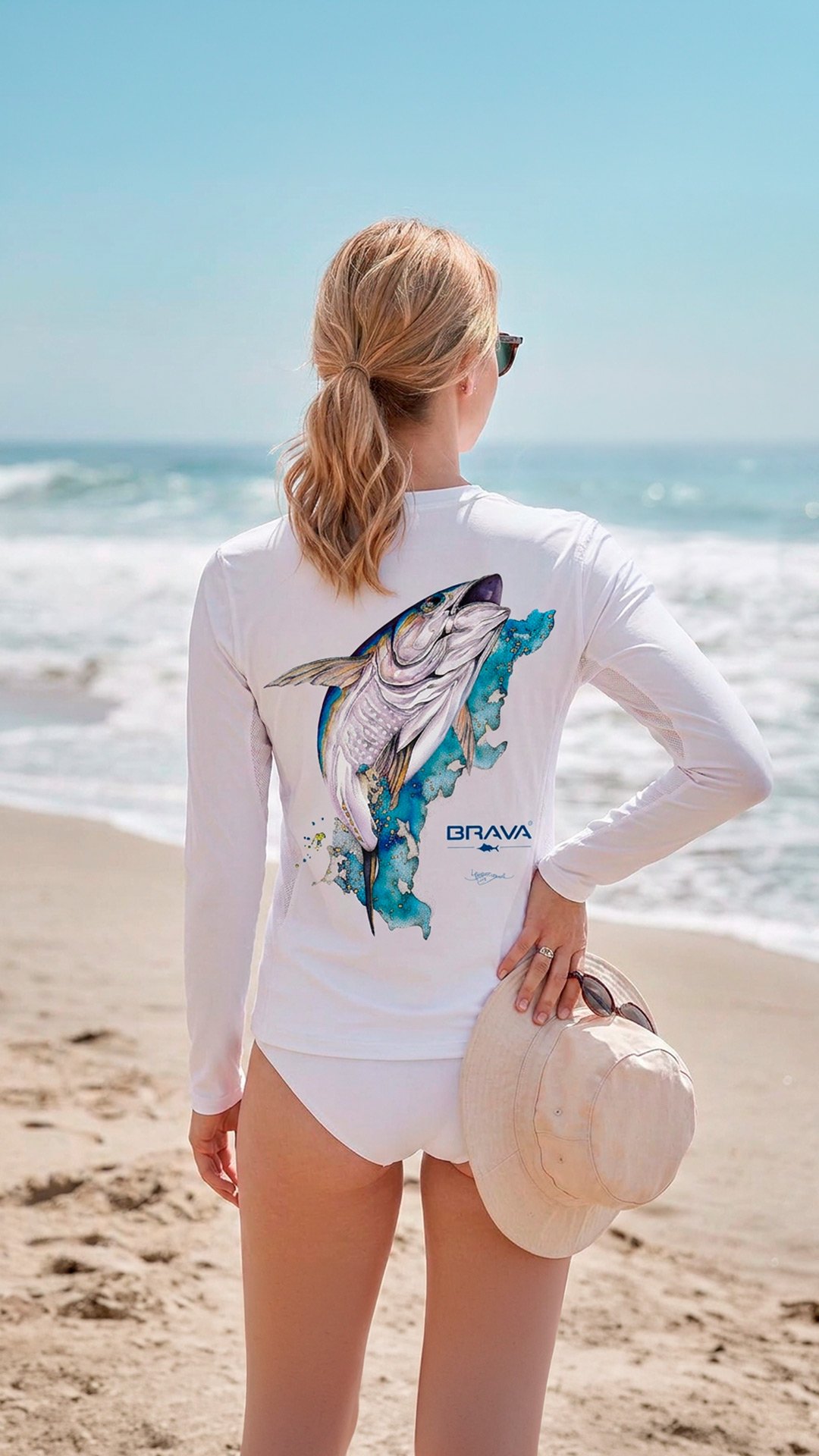 Espalda de playera Brava con estampado de atún aleta amarilla